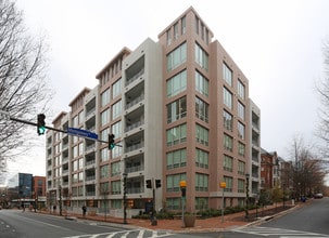 The Lauren Residences in Bethesda, MD - Foto de edificio - Building Photo