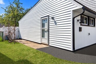 31 Nettletree Ln in Levittown, PA - Building Photo - Building Photo