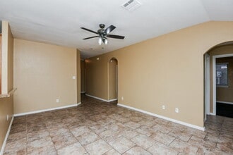 1901 Belshire Ct in Fort Worth, TX - Building Photo - Building Photo