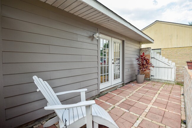 property at 1918 Quail Grove Ln