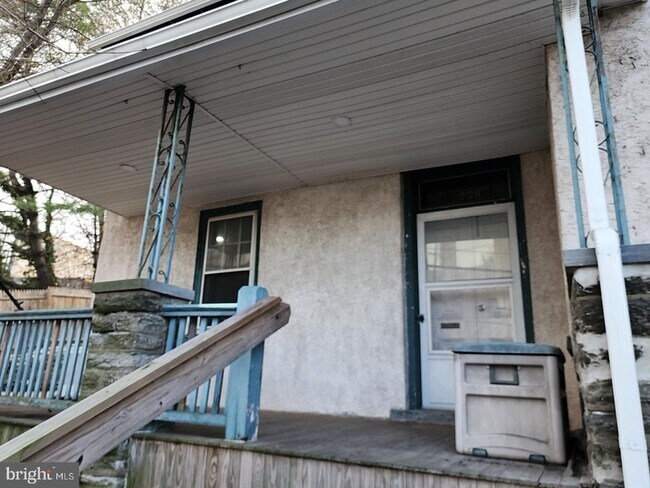 228 Crawford Ave-Unit -1 in Conshohocken, PA - Building Photo - Building Photo