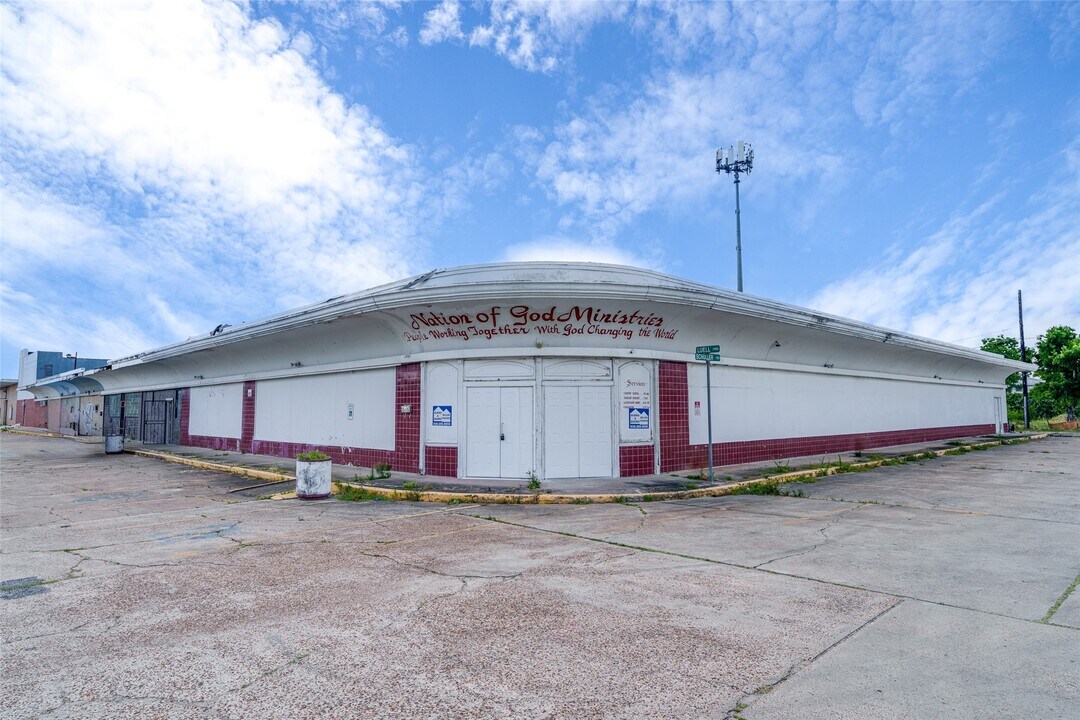 2900 Luell St in Houston, TX - Building Photo