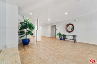 10790 Rose Ave in Los Angeles, CA - Building Photo - Building Photo