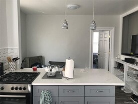 50 S Main St in Pearl River, NY - Building Photo