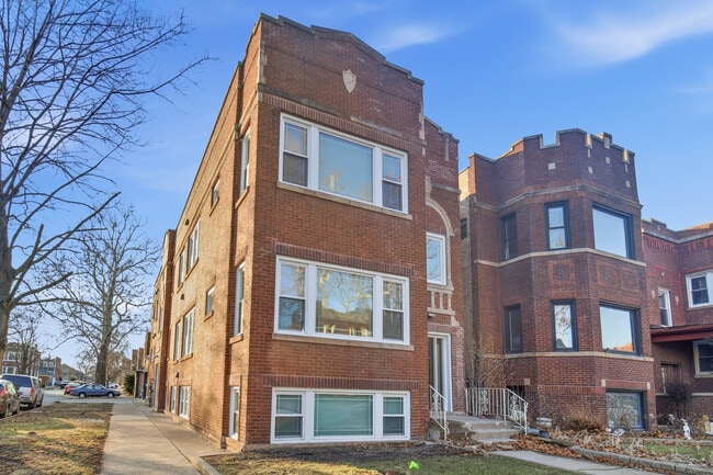 1942 Elmwood Ave in Berwyn, IL - Building Photo - Building Photo