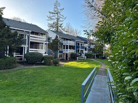 2790 NW 29th St in Corvallis, OR - Building Photo