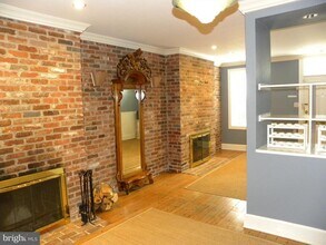 222 N Patrick St in Alexandria, VA - Building Photo - Building Photo