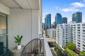 400 Beale St, Unit 1413 in San Francisco, CA - Building Photo - Building Photo