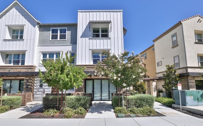 1435 El Camino Real in Santa Clara, CA - Building Photo - Building Photo