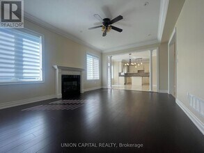 22 Greenforest Grove in Whitchurch-Stouffville, ON - Building Photo - Building Photo