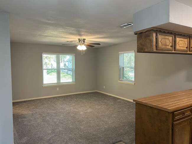 202 Spring Creek Loop in Livingston, TX - Building Photo - Building Photo