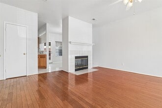 3805 Brandon Park Dr in Garland, TX - Foto de edificio - Building Photo