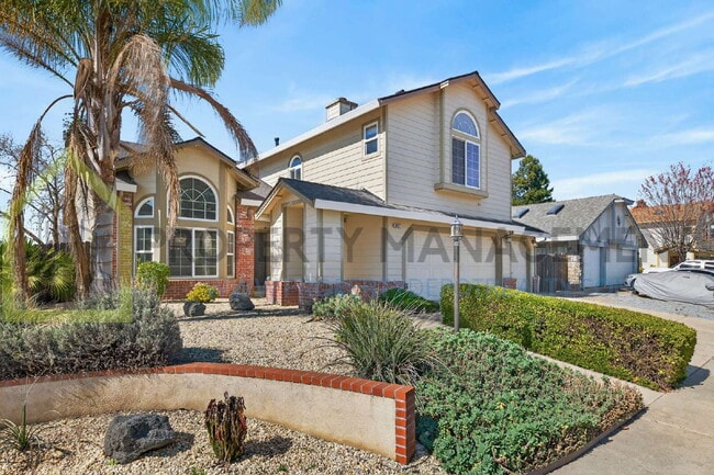 8932 Hollowstone Way in Sacramento, CA - Building Photo - Building Photo