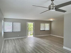 821 N Victoria Park Rd in Fort Lauderdale, FL - Building Photo - Building Photo