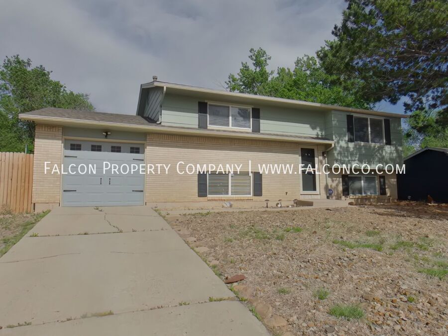 1339 Hathaway Dr in Colorado Springs, CO - Building Photo