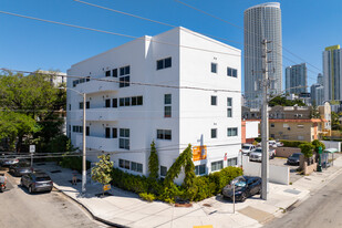 Casa Mariana in Miami, FL - Building Photo