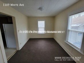 1109 White Ave in Beloit, WI - Building Photo - Building Photo