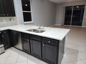 21-45 NW Padova St in Port St. Lucie, FL - Foto de edificio - Building Photo