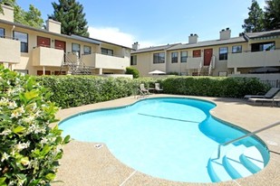 Larkspur Apartments