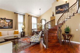 28921 Via Pasatiempo in Laguna Niguel, CA - Foto de edificio - Building Photo