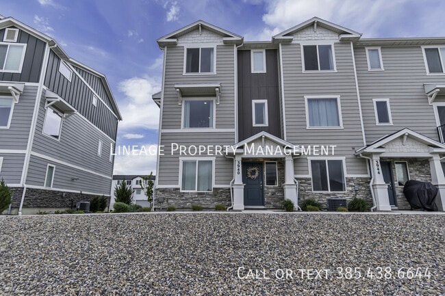 3940 N Cougar Ln in Eagle Mountain, UT - Building Photo - Building Photo