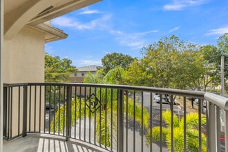 400 Crestwood Ct N in Royal Palm Beach, FL - Building Photo - Building Photo