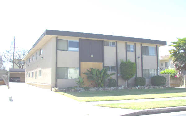 20711 Osage Ave in Torrance, CA - Building Photo