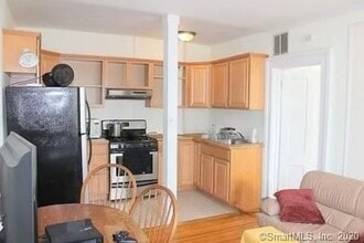 25 High St in New Haven, CT - Foto de edificio - Building Photo