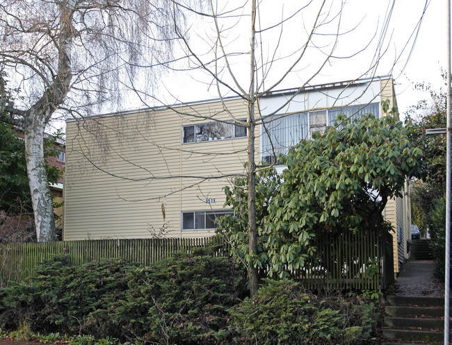 6519 4th Ave NE in Seattle, WA - Foto de edificio - Building Photo