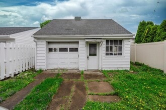 911 W Madison St in Sandusky, OH - Building Photo - Building Photo