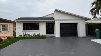 10553 SW 22nd Terrace in Miami, FL - Building Photo