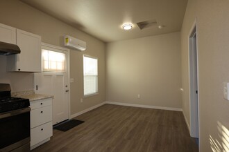 1459 N Ferger Ave in Fresno, CA - Building Photo - Building Photo