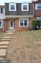14874 Emberdale Dr in Woodbridge, VA - Building Photo