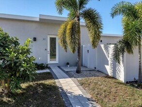 4524 Riverwood Ave in Sarasota, FL - Building Photo - Building Photo