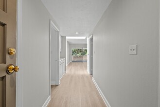 26851 Oak Branch Cir in Santa Clarita, CA - Building Photo - Building Photo