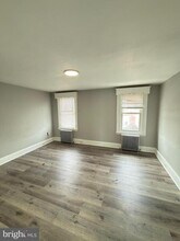 249 E Oak St in Norristown, PA - Building Photo - Building Photo