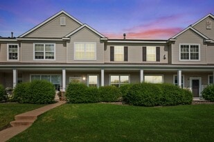 11322 Aberdeen Cir NE in Blaine, MN - Building Photo