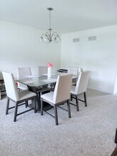 483 Dusty Brook Dr in O'Fallon, MO - Foto de edificio - Building Photo