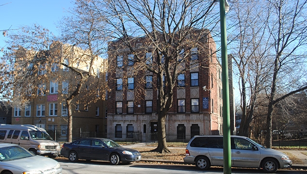 327 N Pine Ave in Chicago, IL - Building Photo - Building Photo