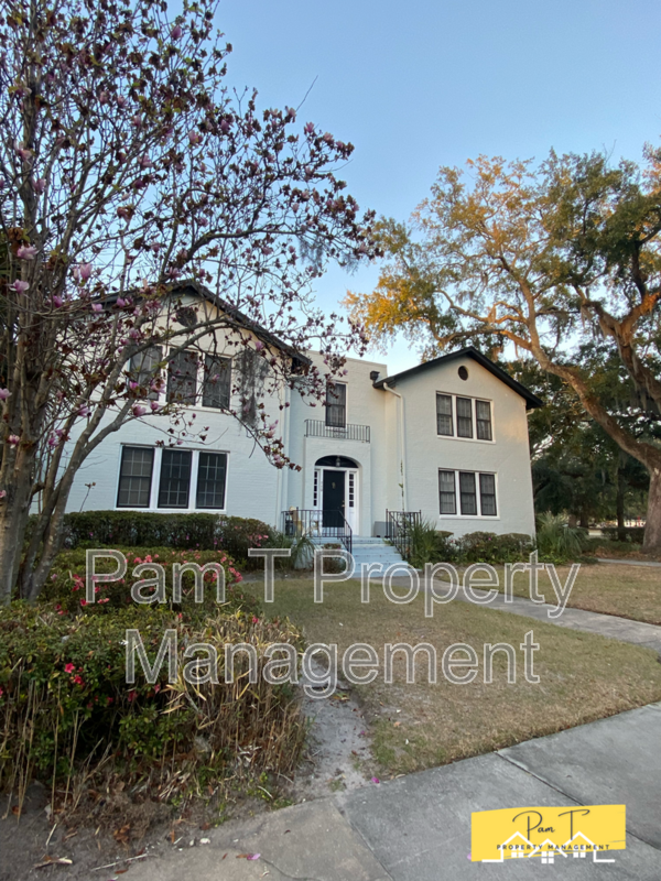 740 E 45th St in Savannah, GA - Foto de edificio - Building Photo