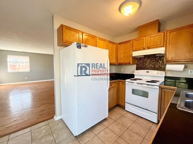 property at 1461 Holly St