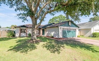 14003 St Cloud Ct in Orlando, FL - Building Photo