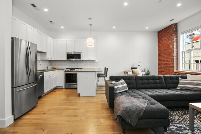 191 Summer St in Stamford, CT - Building Photo - Building Photo