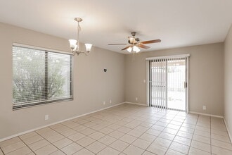 15729 W Smokey Dr in Surprise, AZ - Building Photo - Building Photo