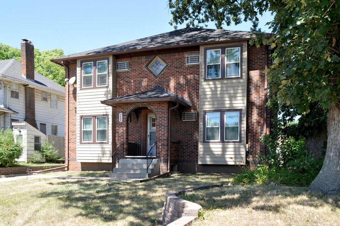4009 University Ave in Des Moines, IA - Building Photo