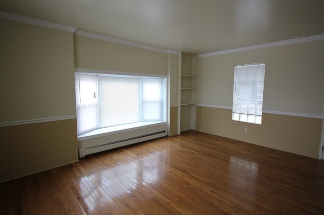 811 Washtenaw Ave in Ypsilanti, MI - Building Photo - Building Photo