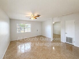 4727 34th St W in Bradenton, FL - Building Photo