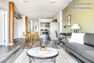 4133 Redwood Ave, Unit FL2-ID974 in Los Angeles, CA - Building Photo - Building Photo