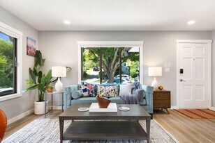 4042 1st Ave NE in Seattle, WA - Building Photo