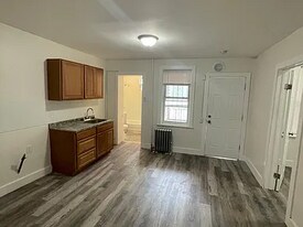 304 S Orange Ave, Unit 2